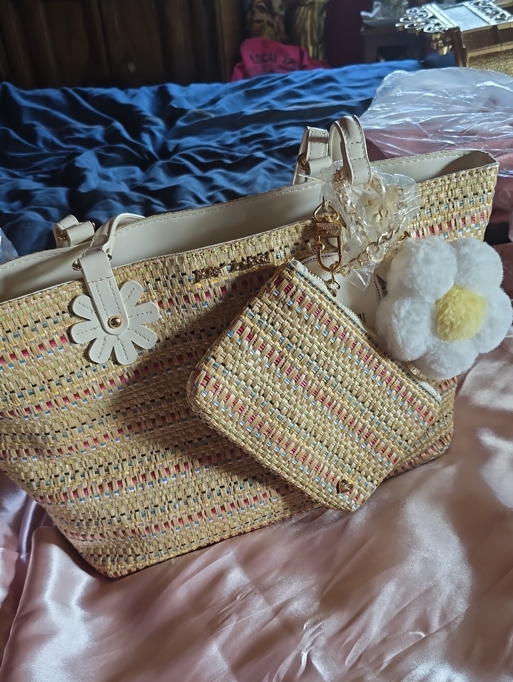 NWT NETSEY JOHNSON Woven Straw Tote Bag with Pouch and Flower Charm